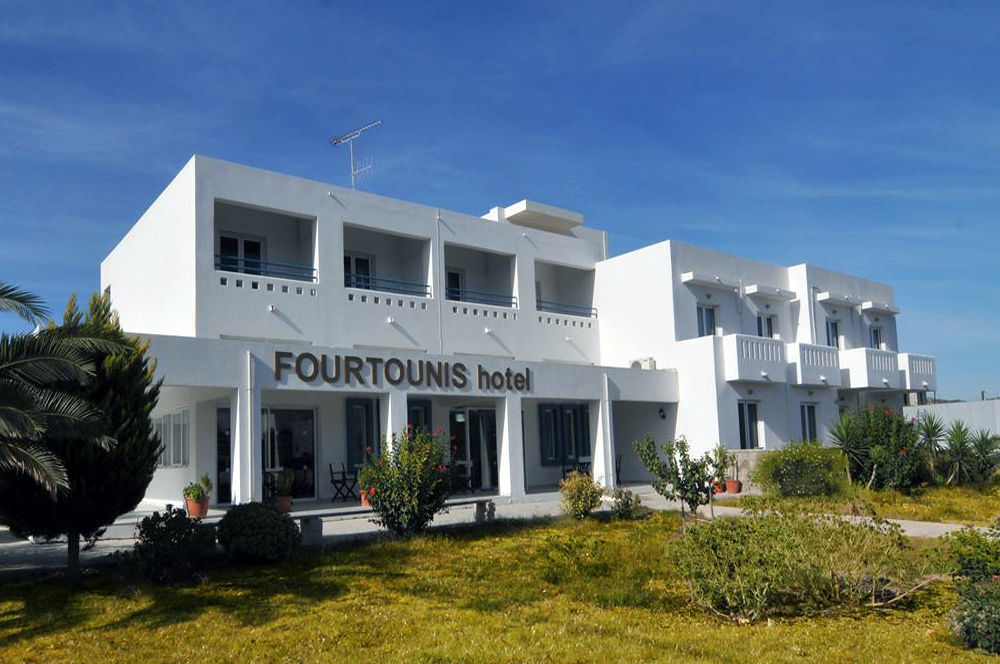 Fourtounis Hotel Kéfalos エクステリア 写真