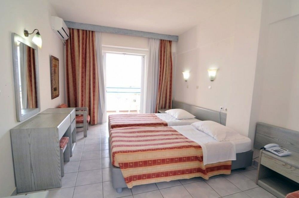 Fourtounis Hotel Kéfalos エクステリア 写真