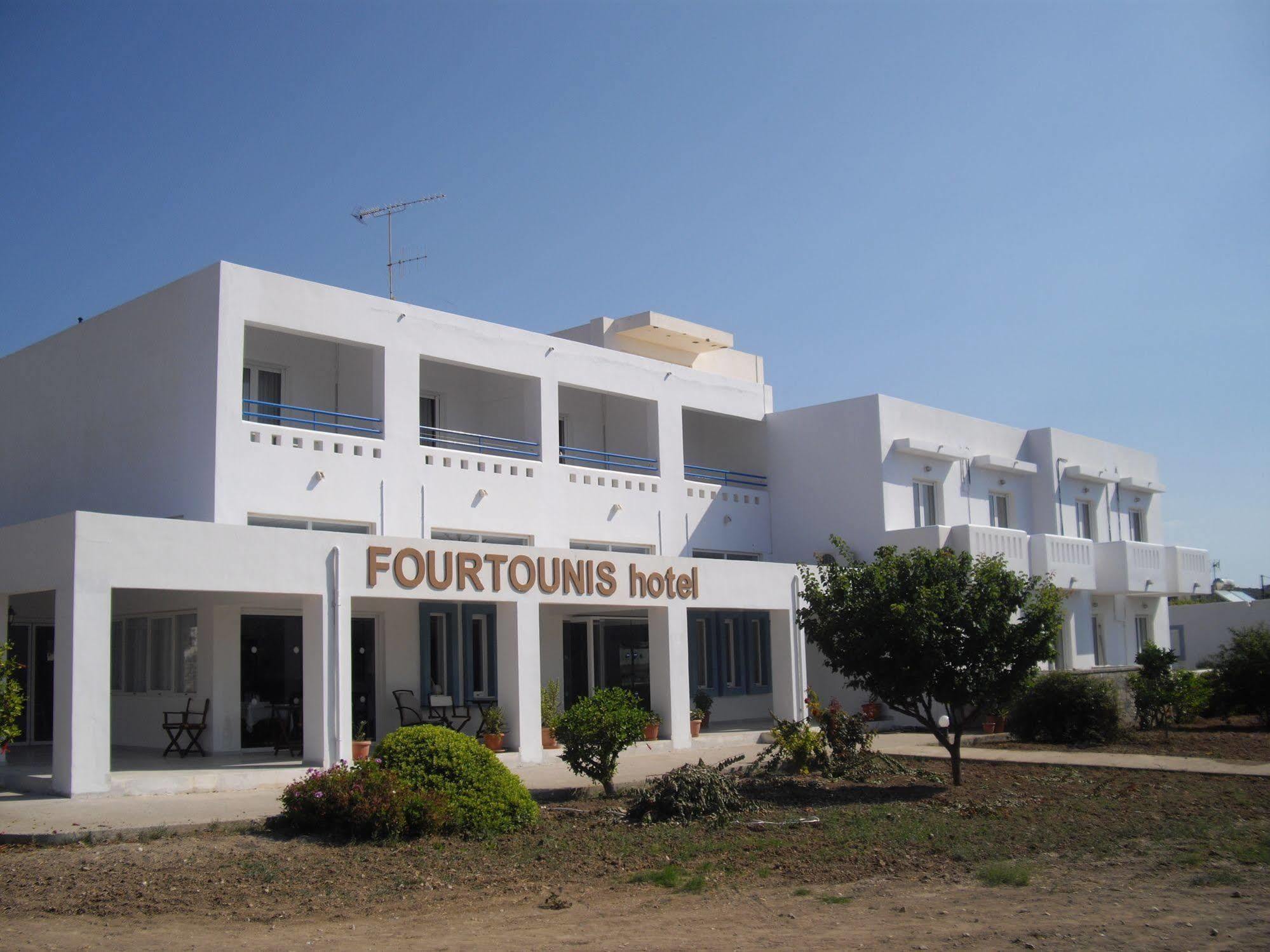 Fourtounis Hotel Kéfalos エクステリア 写真
